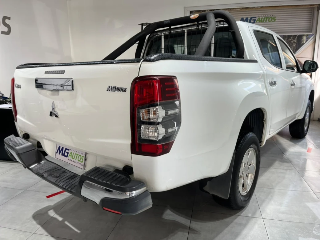 imagen 0 de vehiculo con id 2209